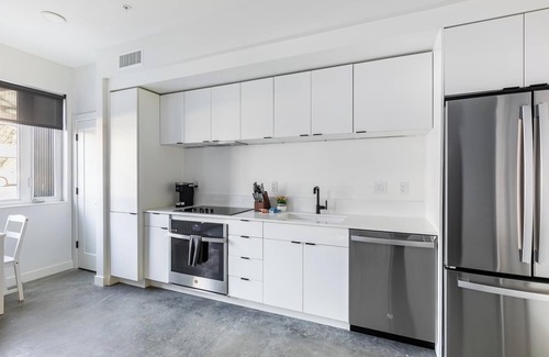 Liberty Wells Apartment | Landing | Stylish 1BD, Gym, Game Room