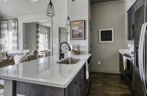 Tallassee House | Landshark | 3 Bed, 2 Bath