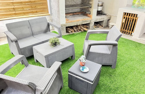 Caphomard House | Lantanas House