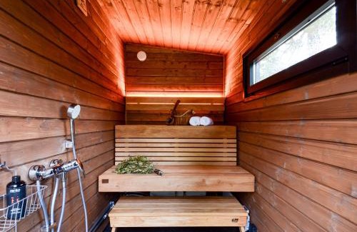 Muonio House | Lapland Landscape XXL Cabin with Nature View, Sauna, Fireplace & Kitchen, Sodankylä, Luosto, Fell Village