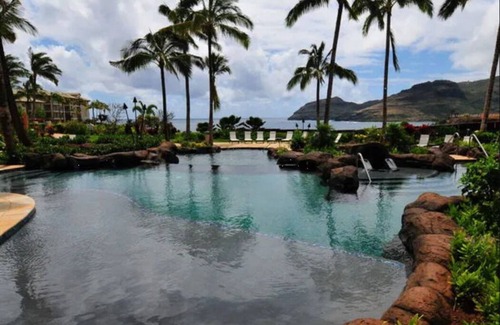 Lihue Apartment | Large 3-bedroom Villa in beautifulLihue, HI…that opens wide to fabulous views.