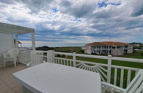 Chateau-d'Olonne Apartment | Large Apartment Panoramic View Seafront