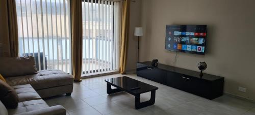 Marsaskala Apartment | Large Apartment in Marsascala. sleeps 6