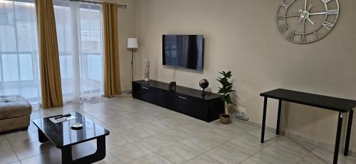 Marsaskala Apartment | Large Apartment in Marsascala. sleeps 6