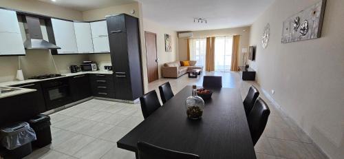 Marsaskala Apartment | Large Apartment in Marsascala. sleeps 6
