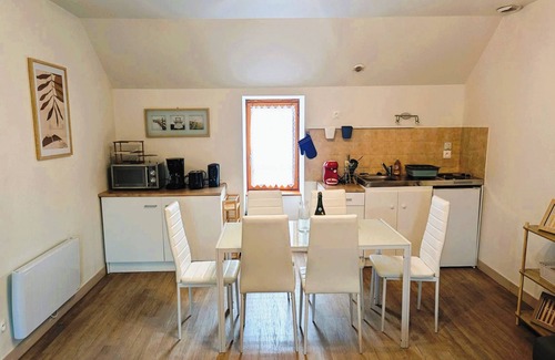 Plouescat Apartment | Large apartment in town near the sea