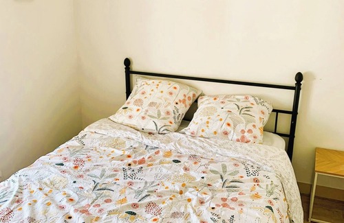 Plouescat Apartment | Large apartment in town near the sea