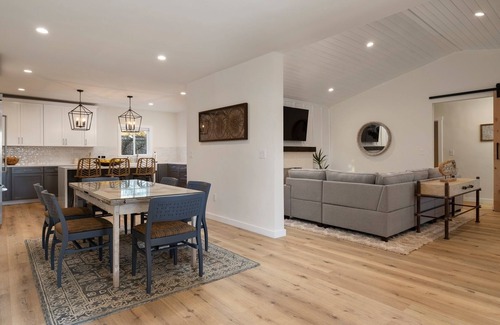 East Mesa House | Large Beach House w/Sauna, Hot Tub - Pet Friendly, Walk to Ocean