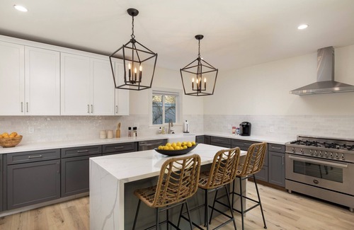 East Mesa House | Large Beach House w/Sauna, Hot Tub - Pet Friendly, Walk to Ocean