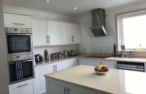 Harris House | Large beachside property in stunning West Harris: great for family/friend groups