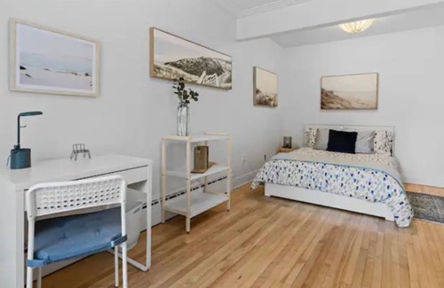 Pierrefonds-Roxboro Apartment | Large Beautiful 4 1/2 tranquil and fully equipped