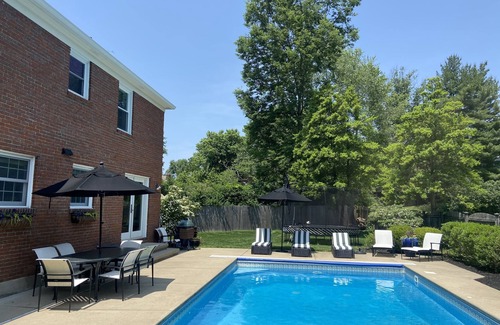 Northfield House | Large Derby or PGA Championship rental home with pool!