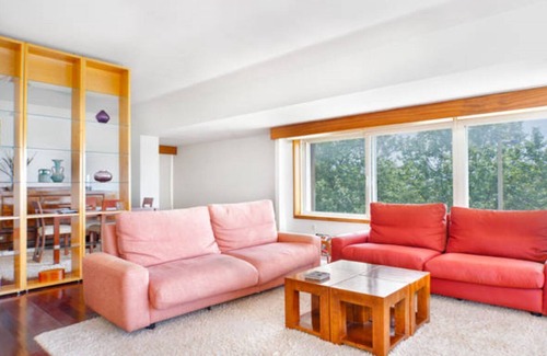 Aldoar Apartment | Large flat w/Sea view + Car Parking - Flowerstreet54 Flats