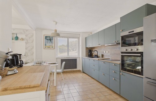 Fouesnant Ski Chalet | Large garden and terrace – 4 adults and 1 child