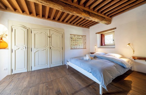 Requista Other | Large Gite in Chateau with private beach