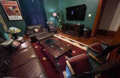 Downtown Villa | Large Historical Home for Groups Walk to Downtown!