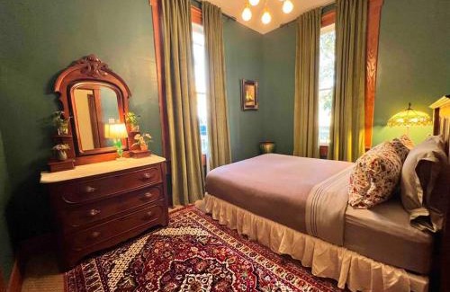 Downtown Villa | Large Historical Home for Groups Walk to Downtown!