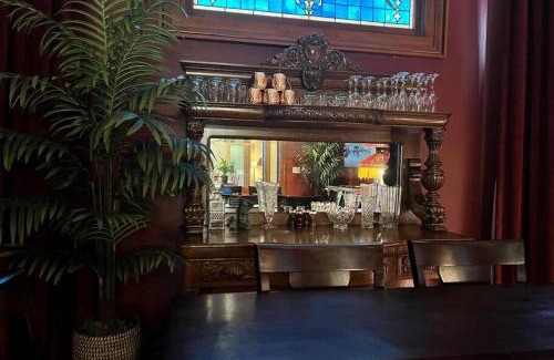 Downtown Villa | Large Historical Home for Groups Walk to Downtown!