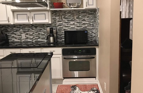 Dundee-Happy Hollow Historic District House | Large Home In Dundee For Families, Pets Welcome