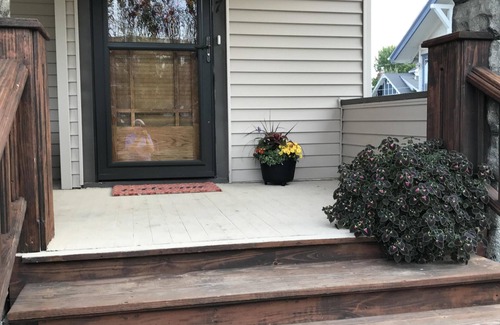 Dundee-Happy Hollow Historic District House | Large Home In Dundee For Families, Pets Welcome