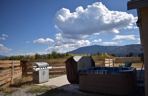 Salida Cabin | Large Home w/Hot Tub and 360 mountain views near Salida!