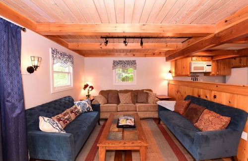 Conway House | Large House in Conway, NH, Close to Association Beach, Firepit, Dog Friendly