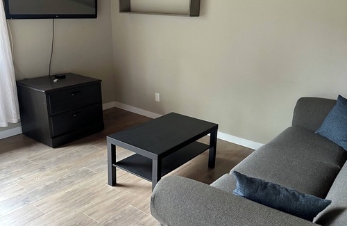 Valemount House | Large newly renovated house. Cozy and convenient.