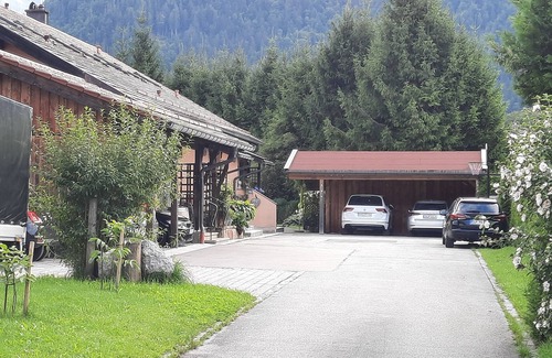 Stanggaß Apartment | large non-smoking apartment for 2-4 people, unobstructed mountain views