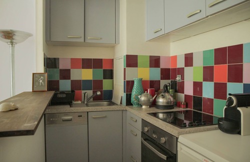 Quartier de la Goutte-d'Or House | Large, quiet and bright two-room apartment with balcony overlooking the garden 5 minutes from the Sacré Coeur