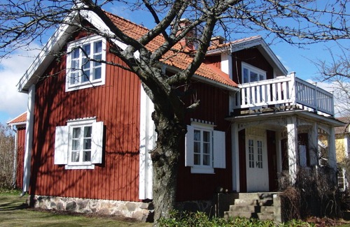 Alem House | Large, Quiet, GENUINE with many rooms near the sea.