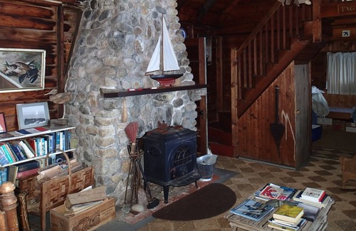 Gloucester Cottage | Large rustic summer cottage with beautiful ocean sunsets