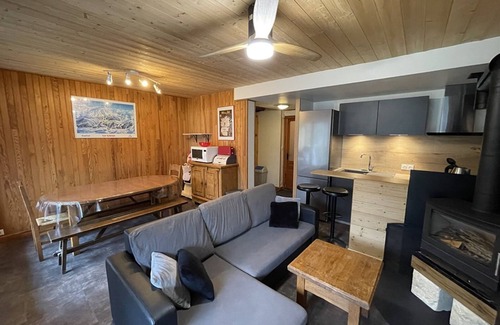 Laveissiere Ski Chalet | Large semi-detached chalet in quiet and sunny area