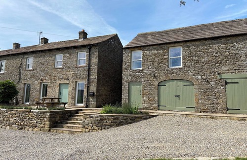 Leyburn Cottage | Large Stone Cottage In Mature South Facing Garden Enjoying Stunning Views