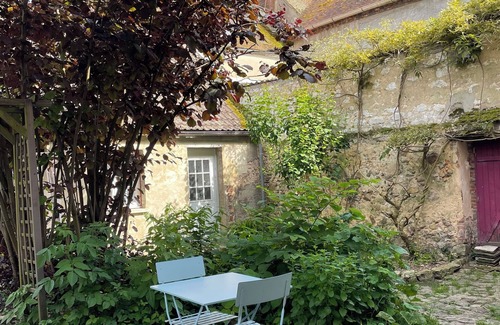 Villeneuve-l'Archeveque House | Large village house 1H30 from Paris. Between Burgundy and Champagne.