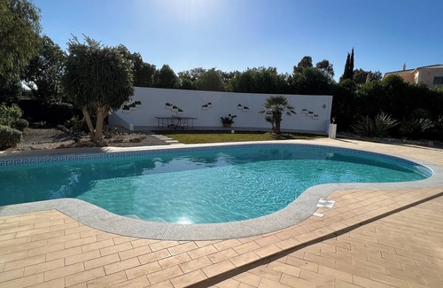 Penina Villa | Large villa and private heated (optional) swimming pool. Beautiful surrounding.