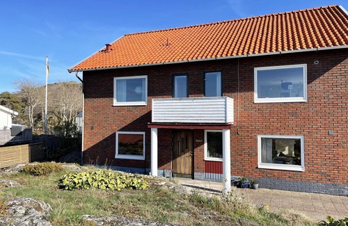 Ronnang House | Large villa with sea view in Rönnäng | SE09078