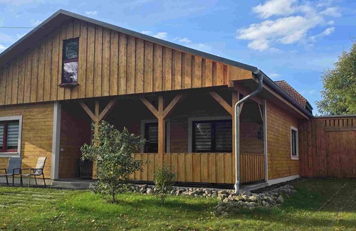 Blankenburg House | Large wooden house with sauna, in a quiet location by the bathing lake