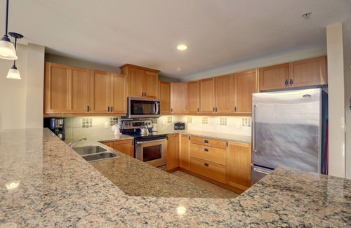 Copper Mountain Village Condo | Largest Condo In Passage Point, Vaulted Ceilings, Huge Balcony - PP514 by Redawning