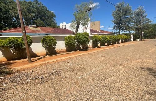 Francistown Bed & Breakfast | LaRonza Bed and Breakfast