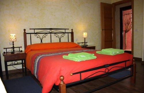 Montesclaros House | Las Casas De "El Cerrillo"