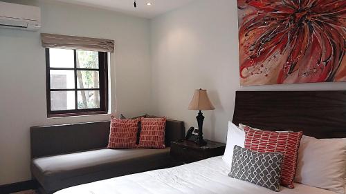 Las Catalinas Apartment | Las Catalinas - Studio Cazenovia centrally located, short walk to beach