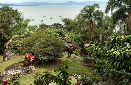 Governador Celso Ramos House | Las Matriarcas