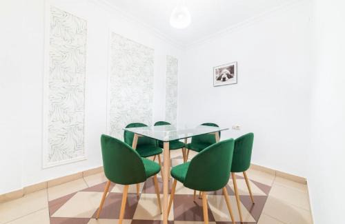 San Julian Apartment | Las Setas - Refugio Espacioso en el Alma de Sevilla