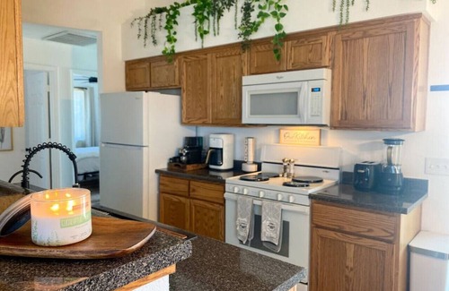 Yuma House | Laura Way · Peaceful, 3BR+King Home W/BBQ, Fire Pit & Huge TV!