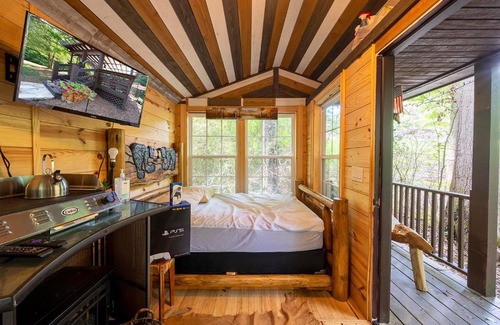 Snellville Other | Laurel Falls Adventure Cabin Retreat