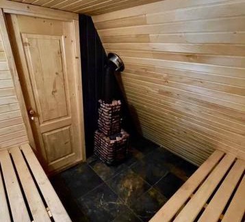 Mykolaiv Ski Chalet | Lav inn Polyanna Простір