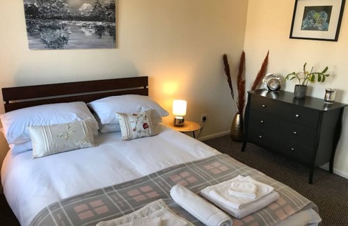 Sowerby Cottage | Lavender Cottage - Thirsk Town w. Private Parking