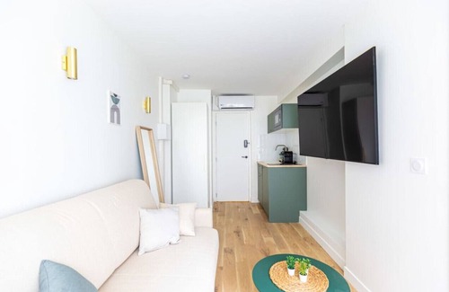 Grand Parc-Paul Doumer Apartment | Lavie Maison: Equipped Studio, Chartrons