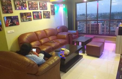 Kolkata Apartment | Lavish & Stylish , Furnished A.C Apartment at 7th floor with front sky views .