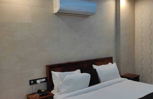 Faridabad Hotel | LAVIT HOTEL